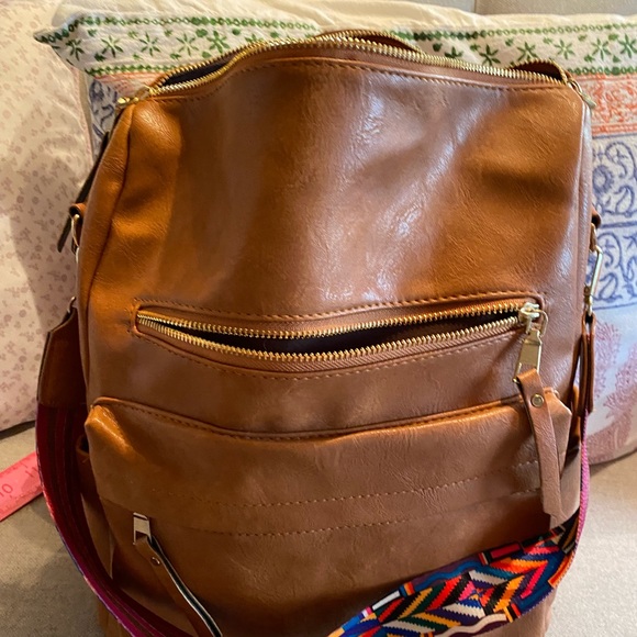 Convertible Backpack bag. Never used. Excellent condition. This is a great bag! - Picture 2 of 14